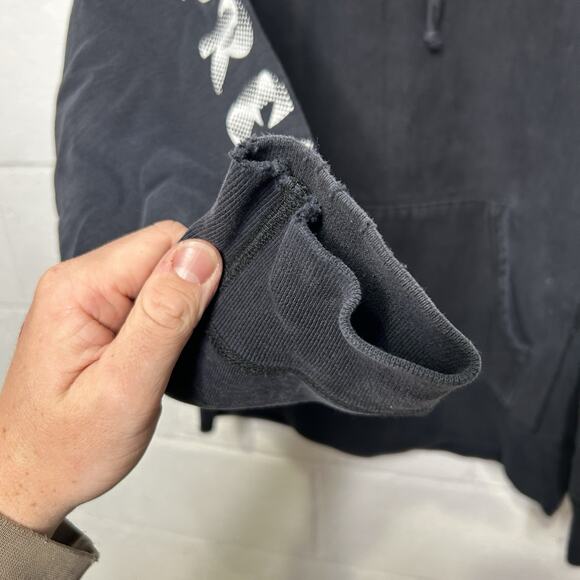 Supreme Gradient Sleeve Logo Hooded Sweatshirt “Black” FW18 - Picture 7 of 14